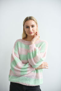 HAND KNITTED WOMEN'S PUFFY SLEAVE MOHAIR SWEATER