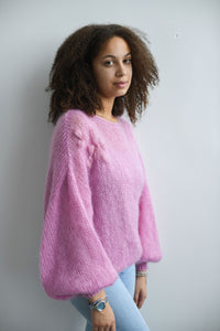 HAND KNITTED WOMEN'S PUFFY SLEAVE MOHAIR SWEATER