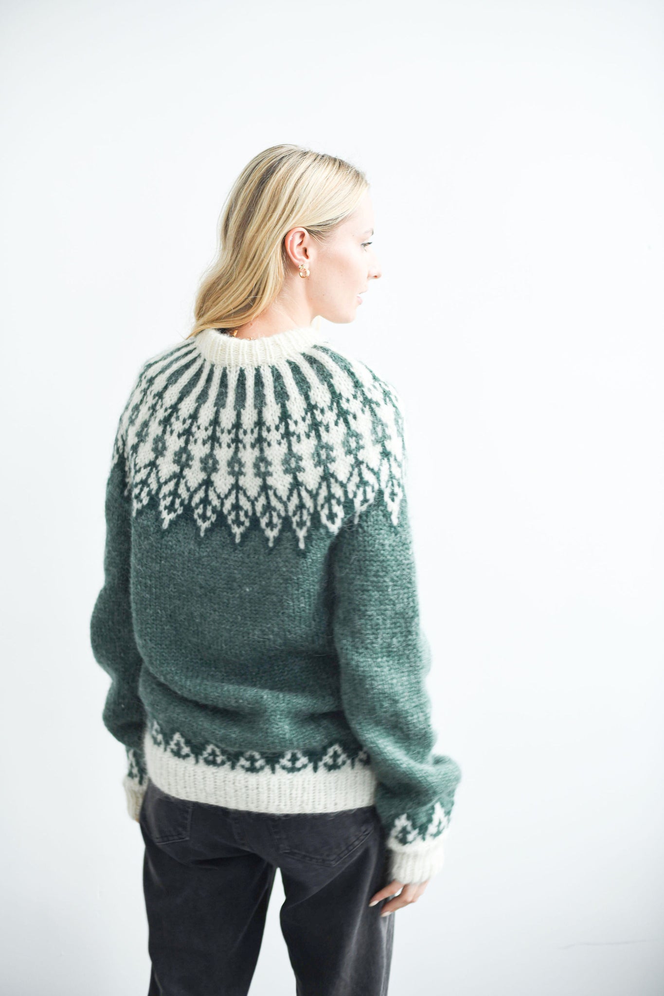 HANDMADE ICELANDIC SWEATER.