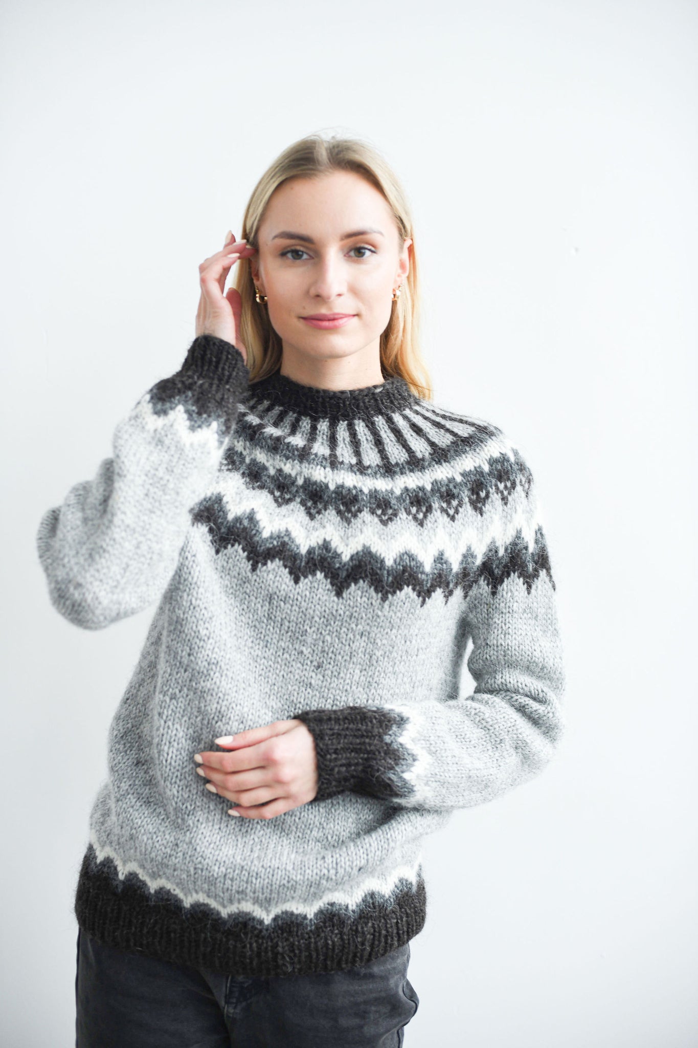 HANDMADE ICELANDIC SWEATER