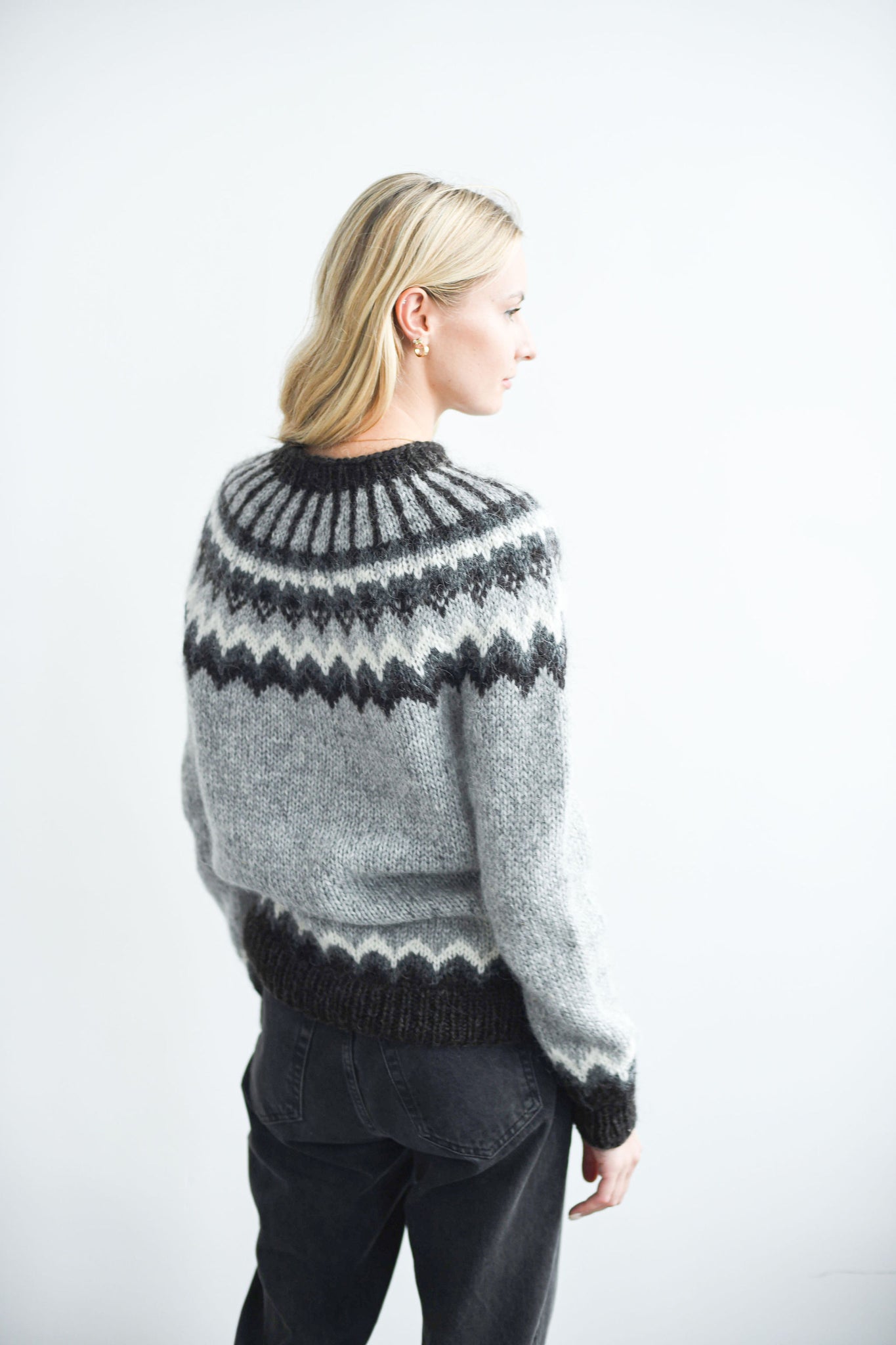 HANDMADE ICELANDIC SWEATER