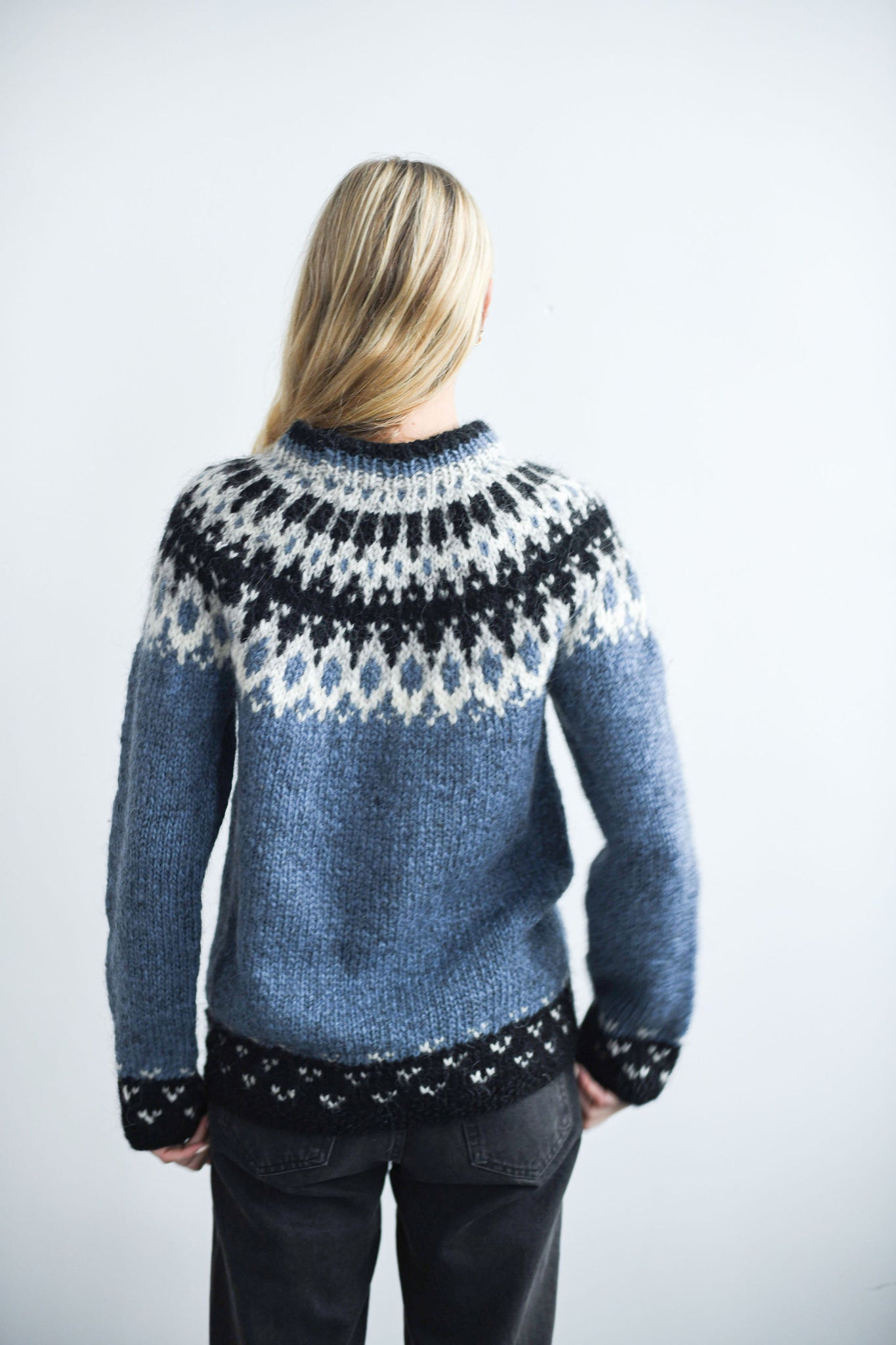 HANDMADE ICELANDIC SWEATER