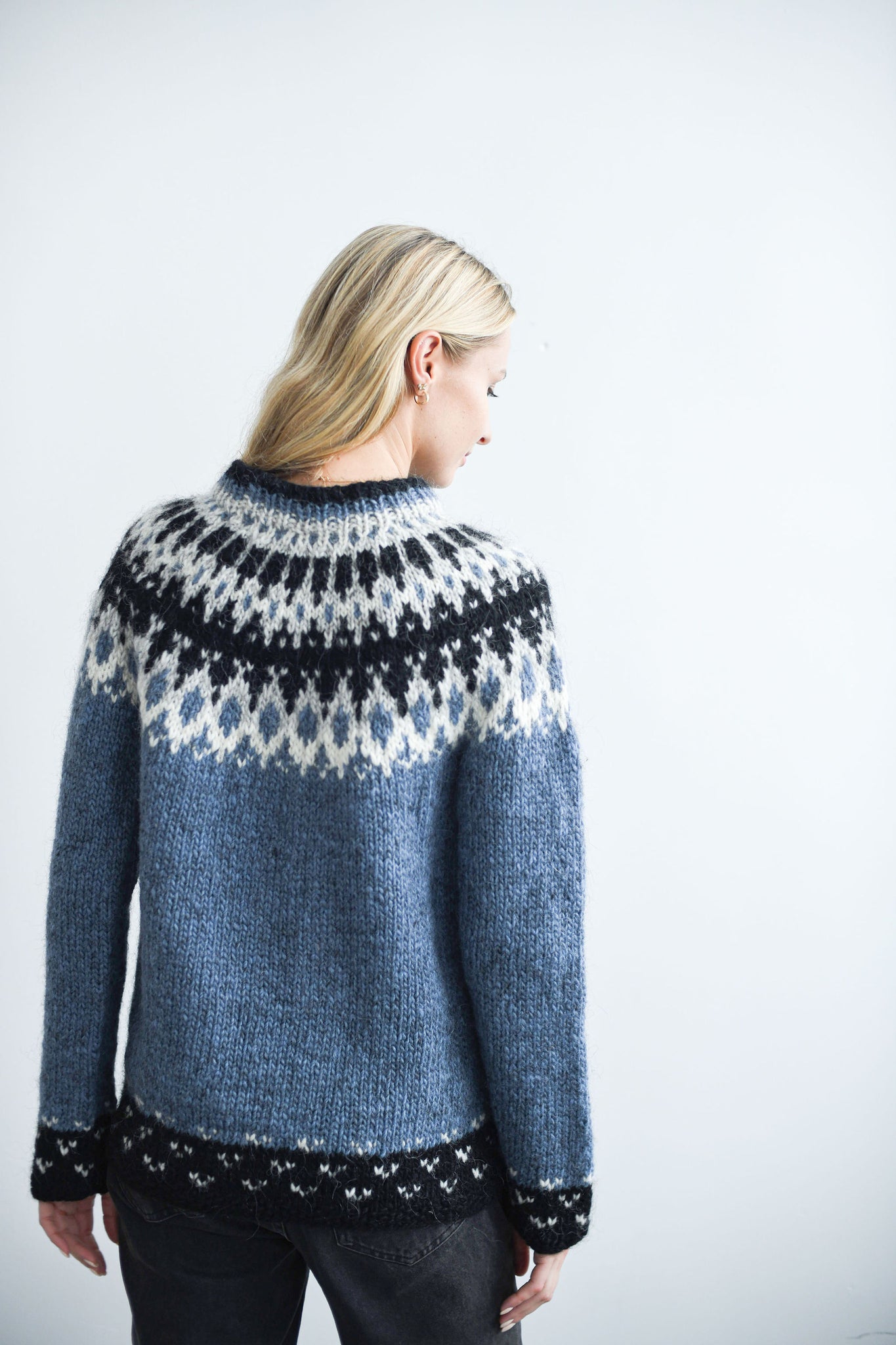 HANDMADE ICELANDIC SWEATER