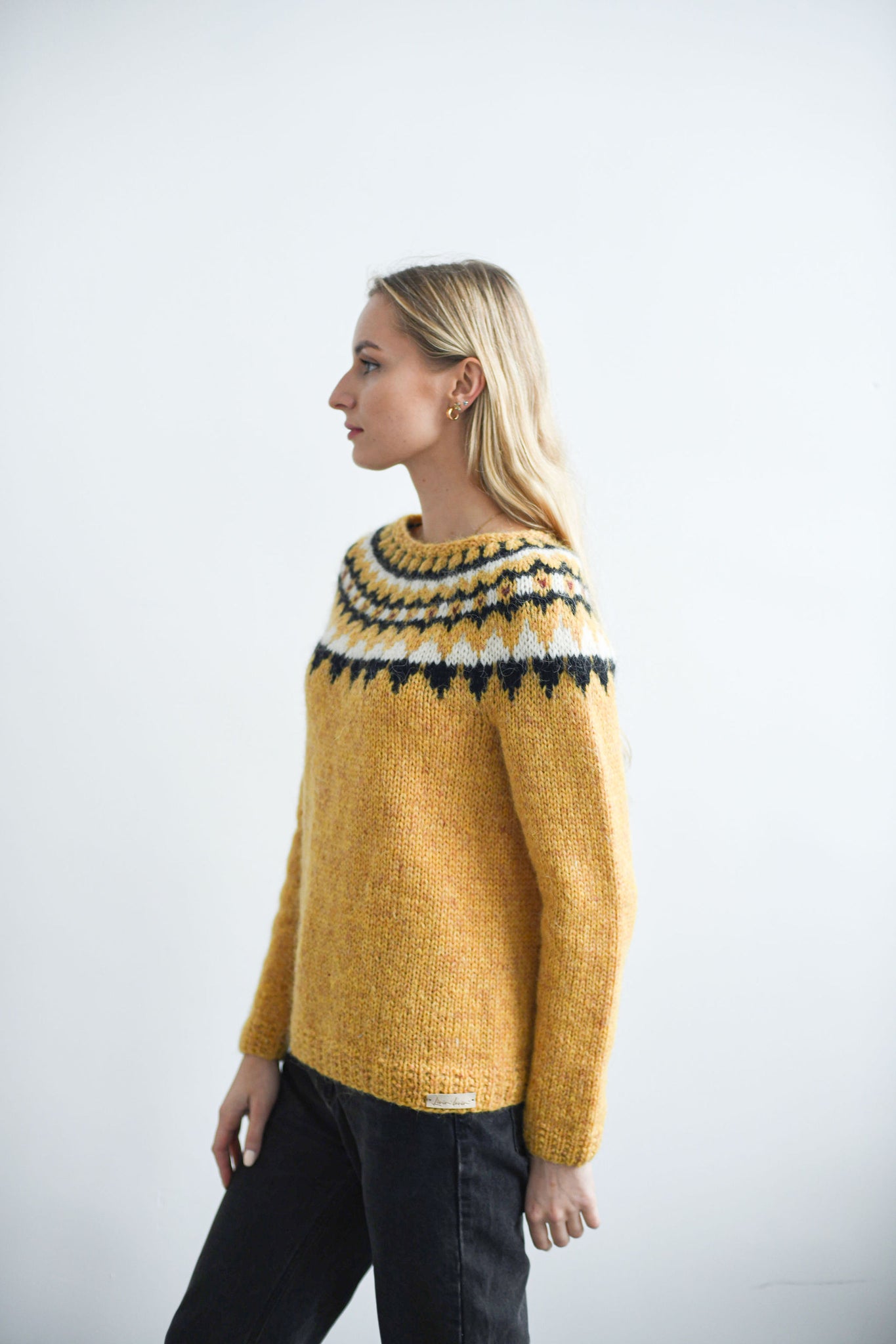 HANDMADE ICELANDIC SWEATER